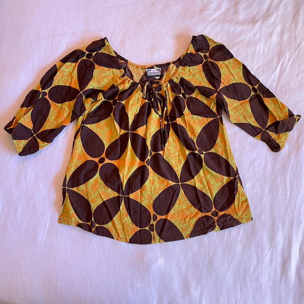 Manuheali’i Hawaiian Print, 3/4 sleeve, Cinch Tie Neck, Yellow/Orange/Brown, M